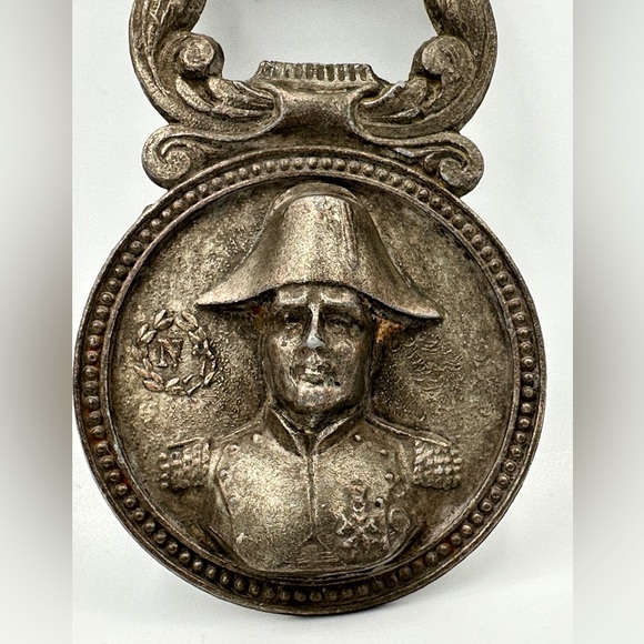 Vintage 3D Metal Bottle Opener : Napoleon  - Eiffel Tower Souvenir De Paris - Picture 3 of 6